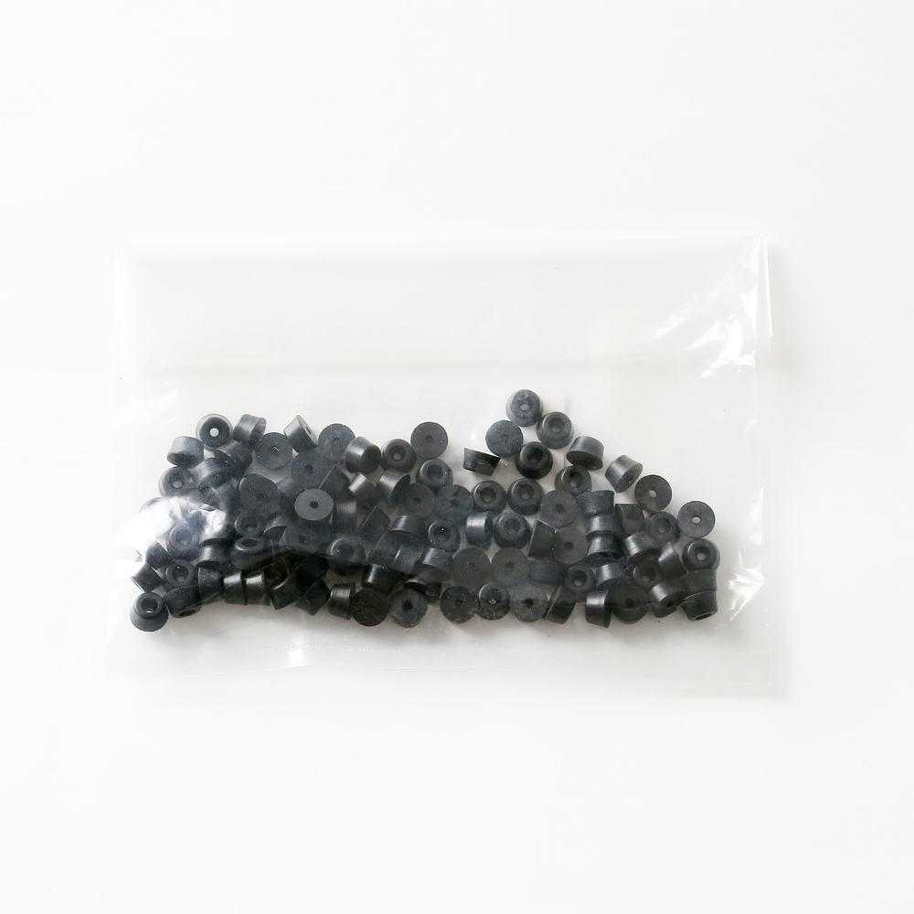 Pied réglable, caoutchouc, pack de 100 K-95-P100, par Sugatsune / LAMP (Japon)
