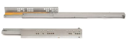 Glissières sous le sol, capacité de charge : 30 kg (67 lbs), 300 mm (11-13/16"), version : extension complète avec fermeture amortie, 3124105. Coulissants sous le sol de haute qualité pour tiroirs en bois, tiroirs en bois, étagères en bois et bien plus encore, d’EMUCA – Image 6