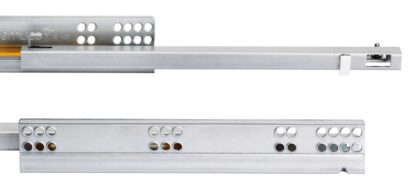 Glissières sous le plancher, capacité de charge : 25 kg (56 lb), 300 mm (11-13/16"), Conception : coulissante partielle avec fermeture amortie, 3019105. Coulissants sous le plancher de haute qualité pour tiroirs en bois, tiroirs en bois, étagères en bois et bien plus encore, d’EMUCA – Image 4